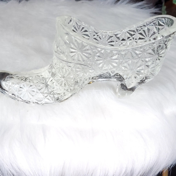 Glass Decor - Picture 3 of 3